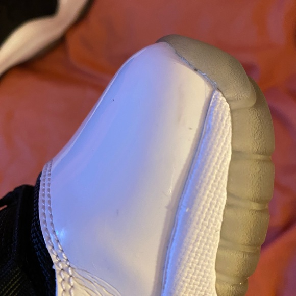 AIR JORDAN 11 RETRO LOW GS 'TUXEDO' - Picture 7 of 11